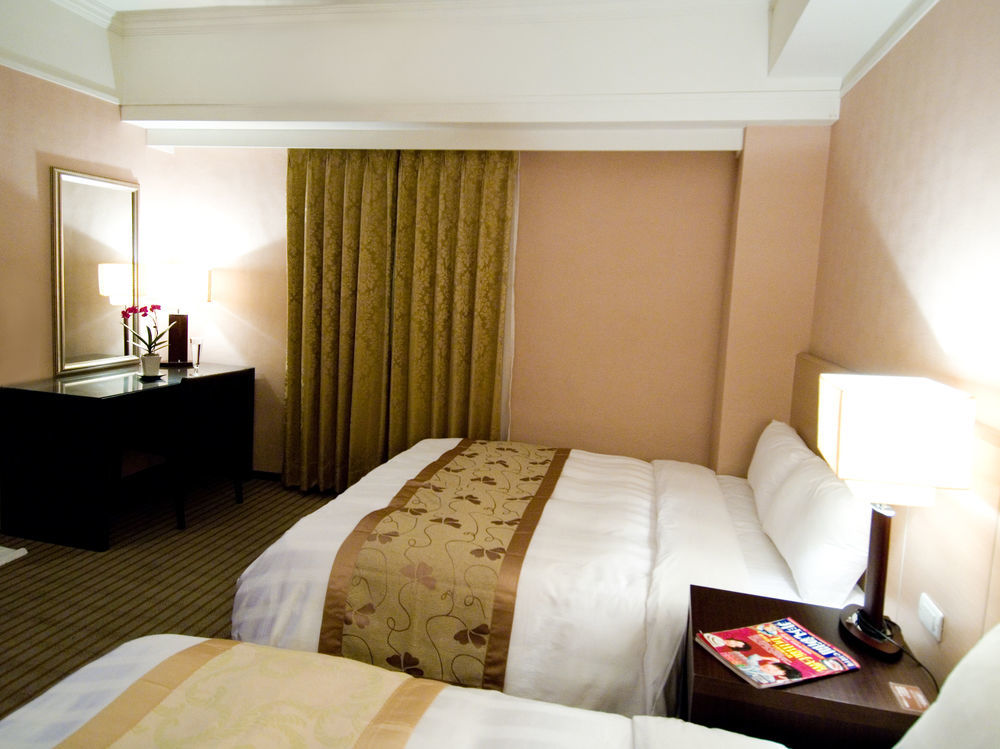 Unique Hotel Città di Hualien Esterno foto