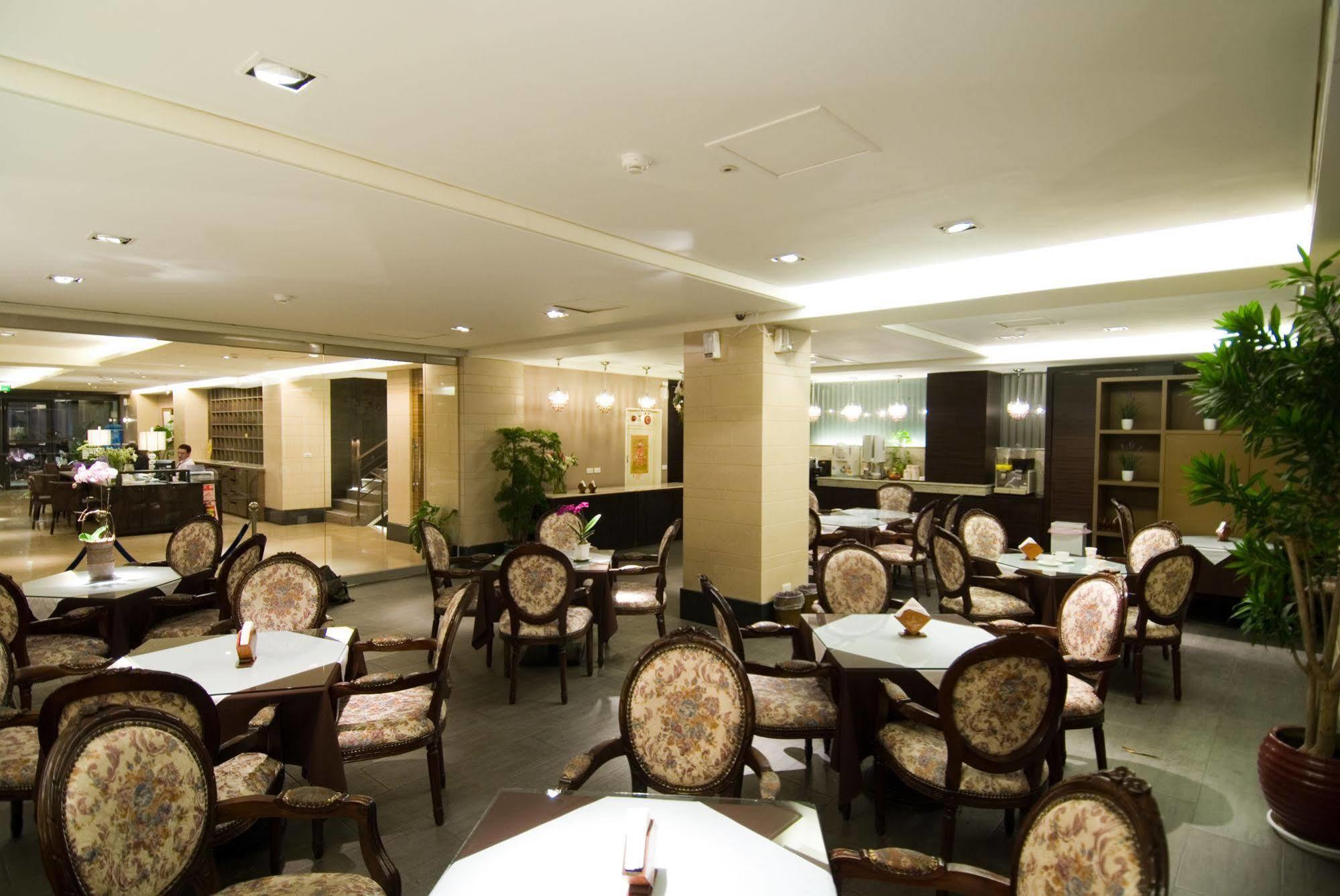 Unique Hotel Città di Hualien Esterno foto